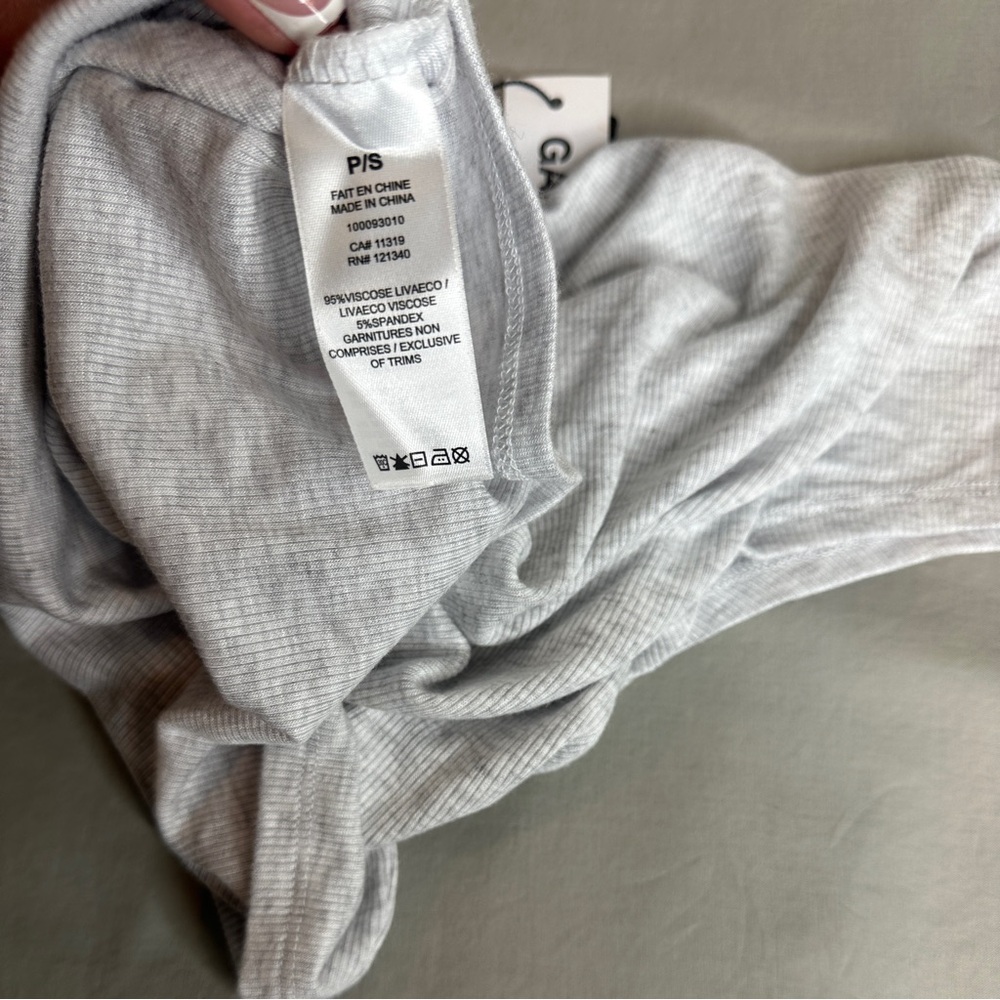 NWT Garage Funnel Neck Grey Cropped T-Shirt - Picture 6 of 6